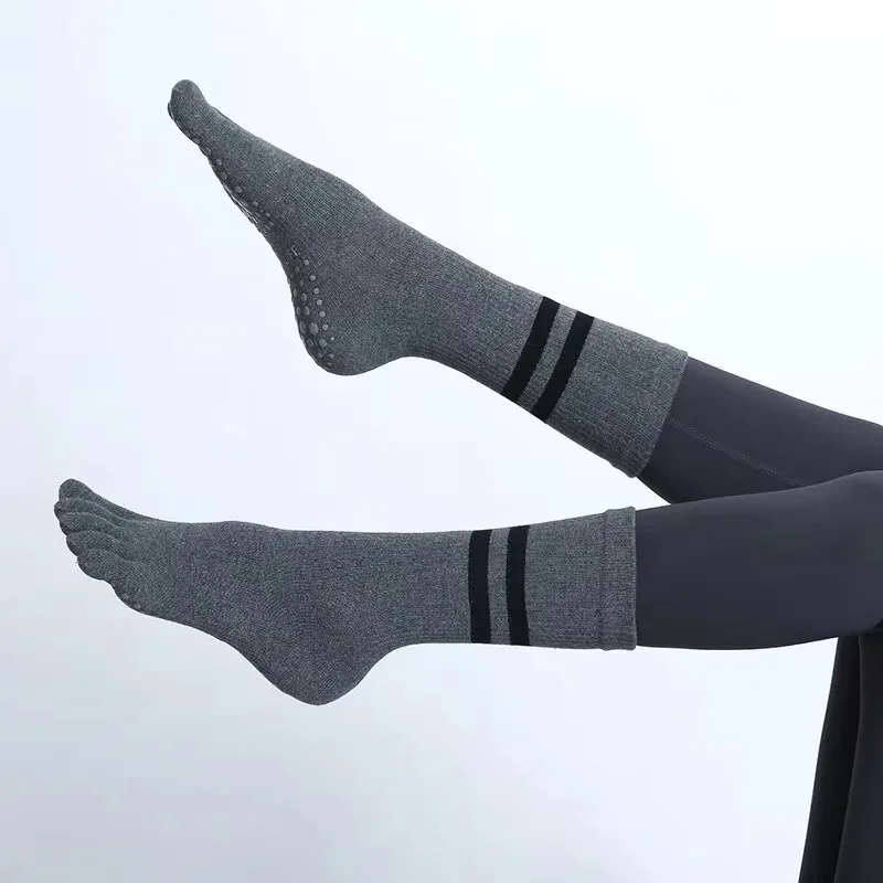 女性用、通気性のあるミドル丈ヨガソックス。滑り止め付き、五本 - Pilates Yoga Youtube のレビューと価格